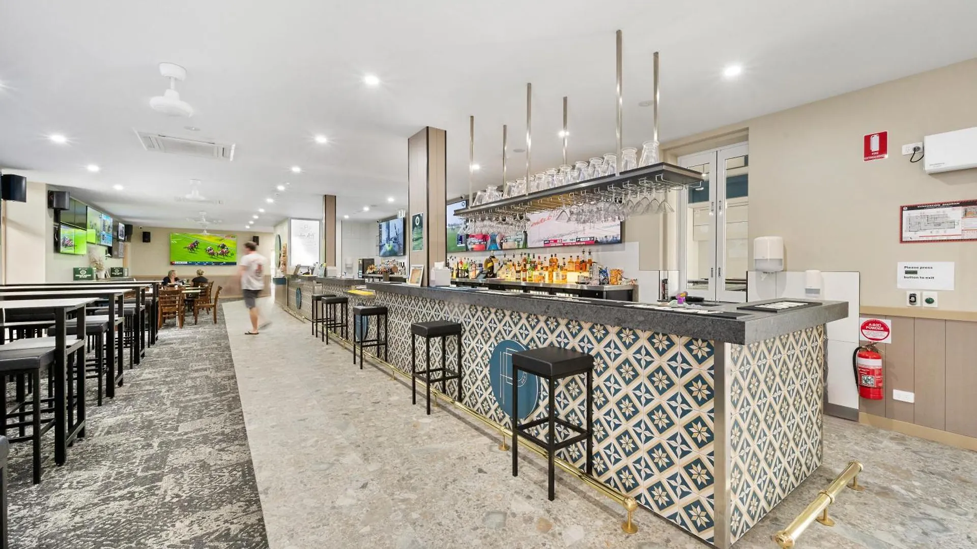 Palace Hotel Proserpine 0*,